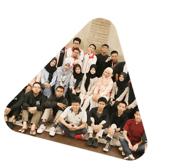 foto bareng segitiga